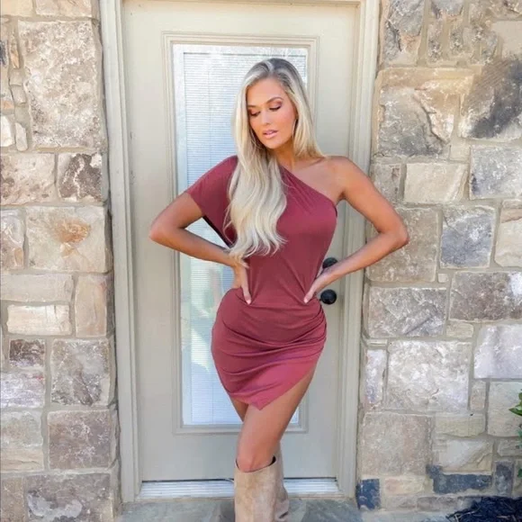 Lovers + Friends | Dresses | Lovers Friends One Shoulder Dress | Poshmark